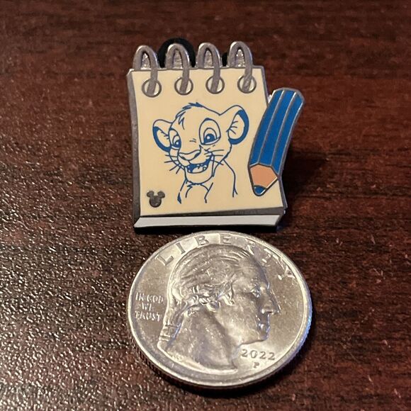 2014 Walt Disney World Simba Sketch Pad Hidden‎ Mickey Trading Pin - Picture 2 of 3